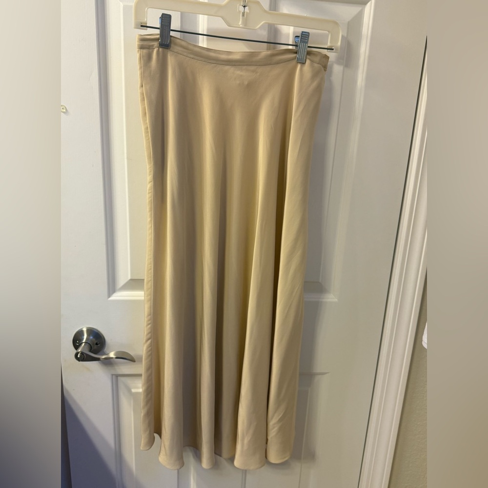 Elegant cream silk  Skirt- vintage